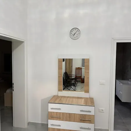 Apartament Qelia *